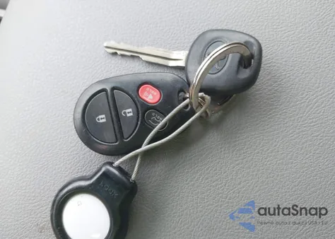 2012 Toyota Highlander Base V6 z USA, uszkodzony, nr VIN 5TDBK3EH4CS123918